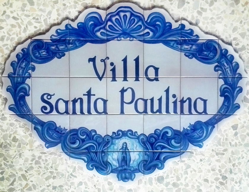 Mural pintado a mano sobre un diseño aportado por el cliente